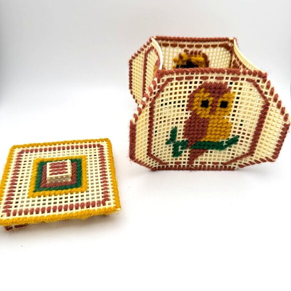 Handmade Needlepoint Owl Trinket Box Vtg Plastic Canvas Holiday Decor 5" - Picture 5 of 9
